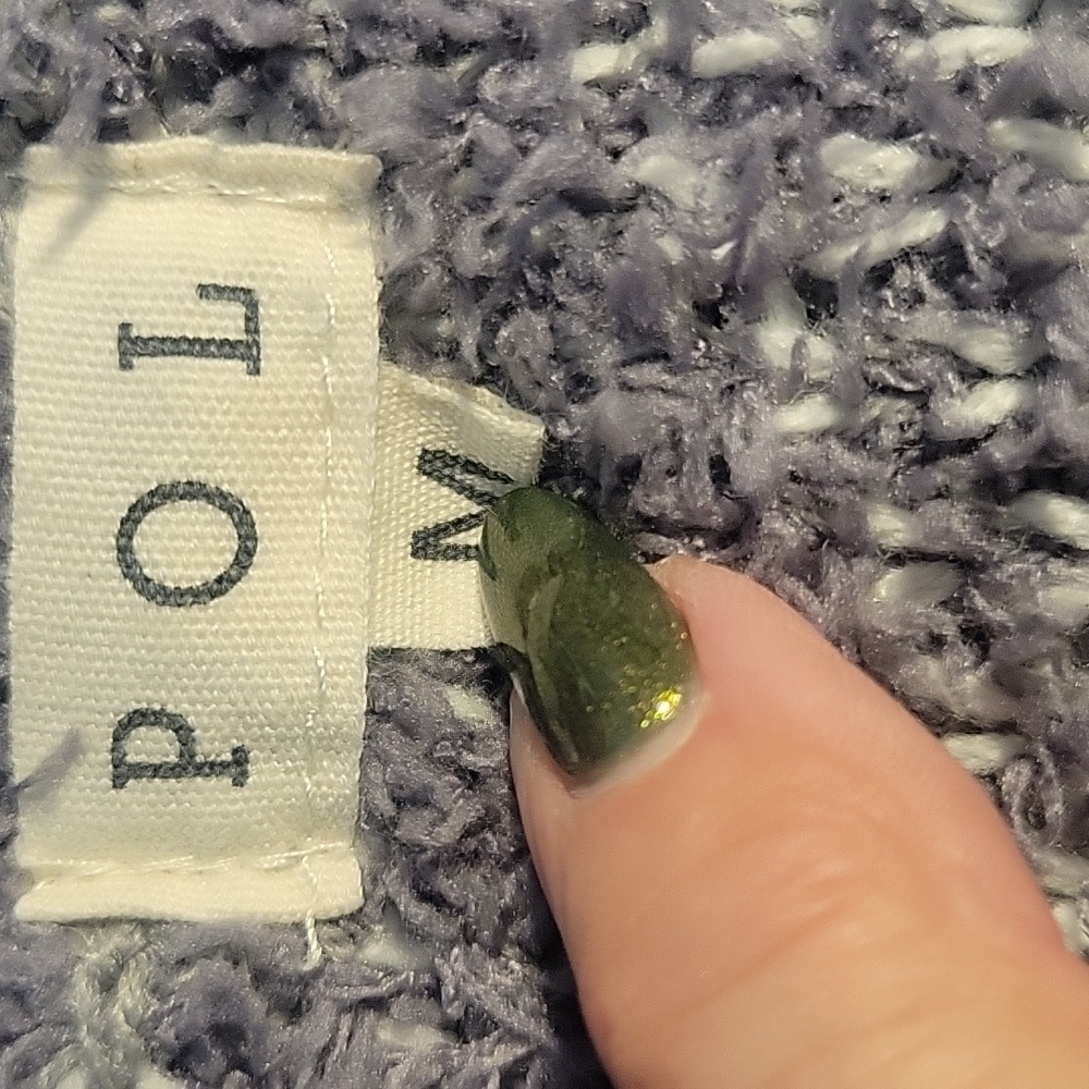 Pol Gray Heart Pattern Fuzzy Oversized Popcorn Kn… - image 6